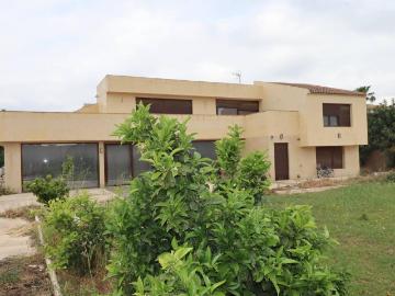 Casa chalet en Venta en Nueva Santa Barbara Cruz de Gracia