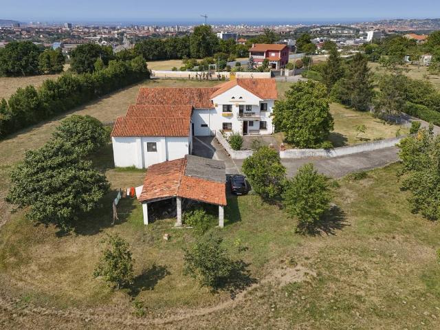 Casa chalet en Venta en Nuevos Roces