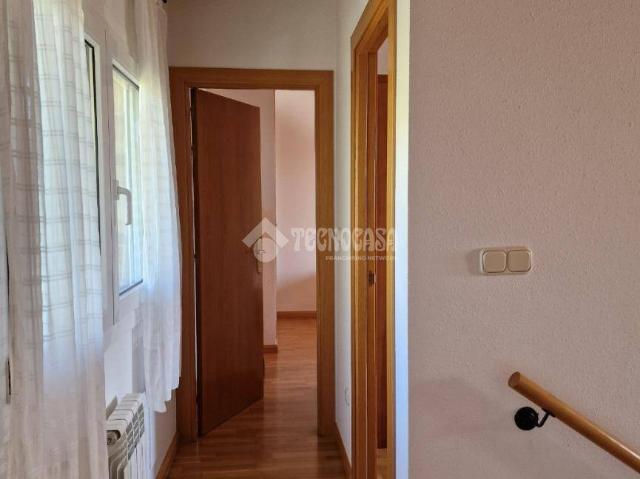 Casa chalet en Venta en Nueno