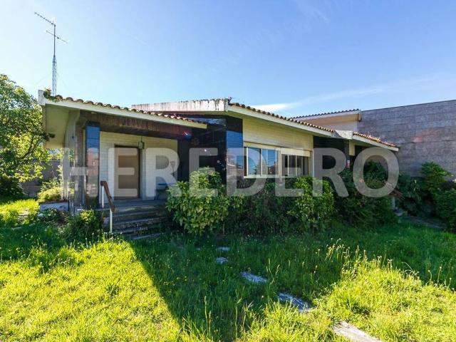 Casa chalet en Venta en O Castro