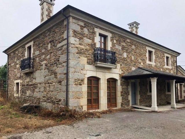 Casa chalet en Venta en O Corgo