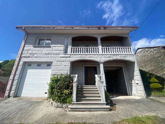 Casa chalet en Venta en O Irixo
