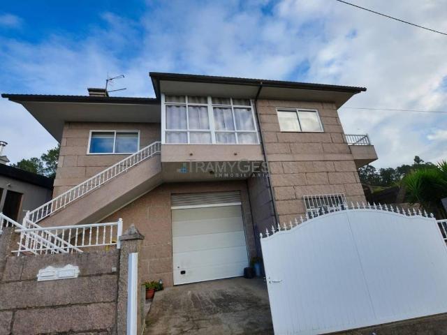 Casa chalet en Venta en O Porriño