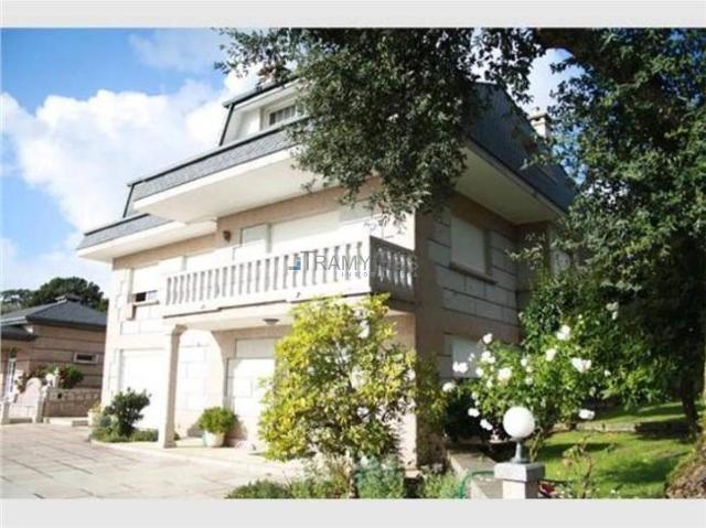 Casa chalet en Venta en O Rosal