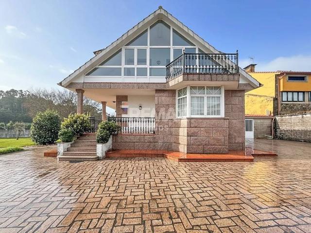 Casa chalet en Venta en O Rosal