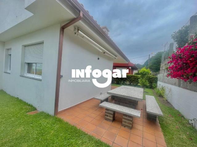 Casa chalet en Venta en O Rosal