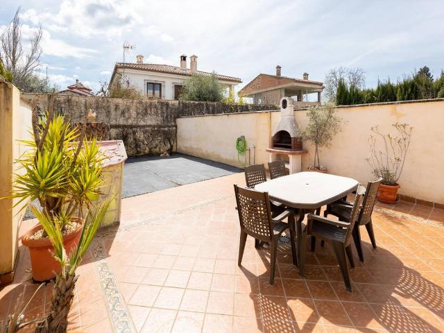 Casa chalet en Venta en Ogíjares