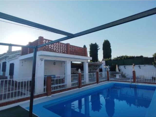 Casa chalet en Venta en Gójar