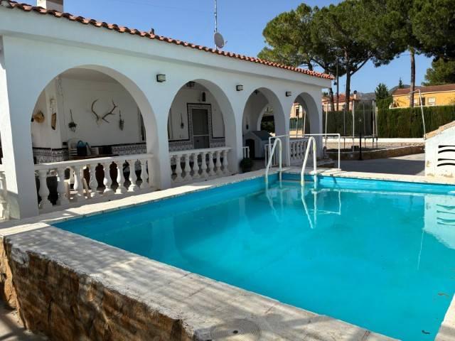 Casa chalet en Venta en Olocau