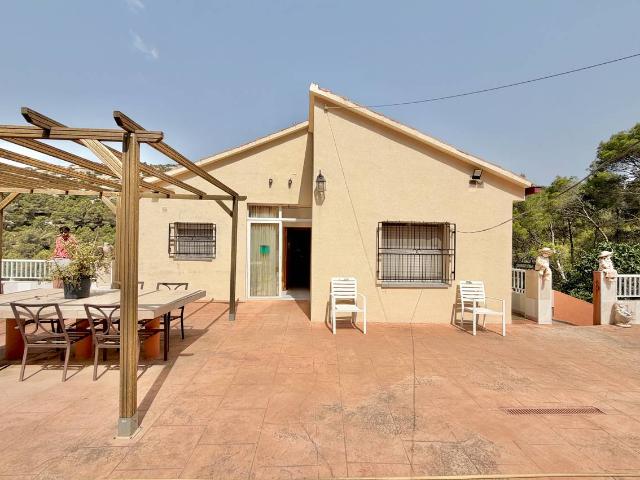 Casa chalet en Venta en Olesa de Bonesvalls