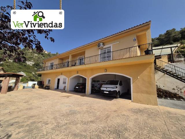 Casa chalet en Venta en Olesa de Bonesvalls