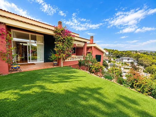 Casa chalet en Venta en Olivella