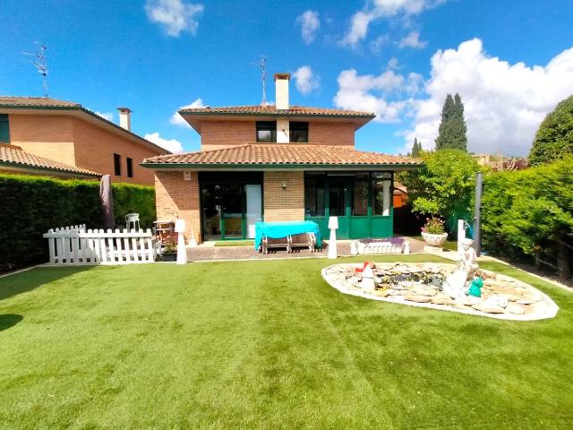 Casa chalet en Venta en Ollauri