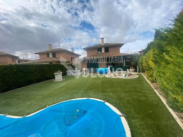 Casa chalet en Venta en Ollauri