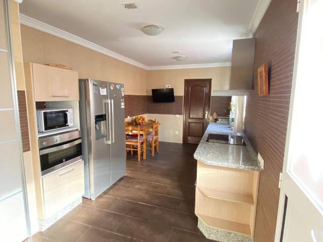 Casa chalet en Venta en Olvera