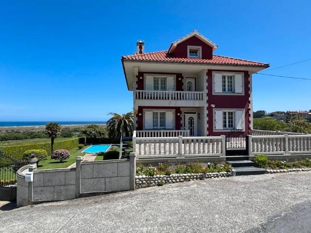 Casa chalet en Venta en Carballo