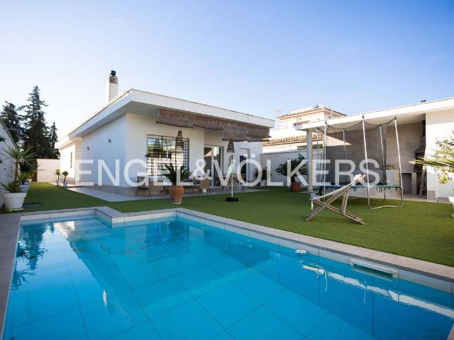 Casa chalet en Venta en Oromana