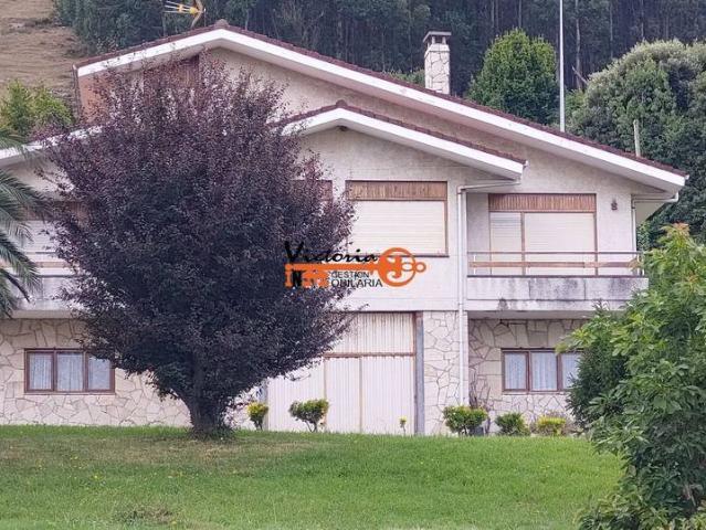 Casa chalet en Venta en Oriñón Allendelagua