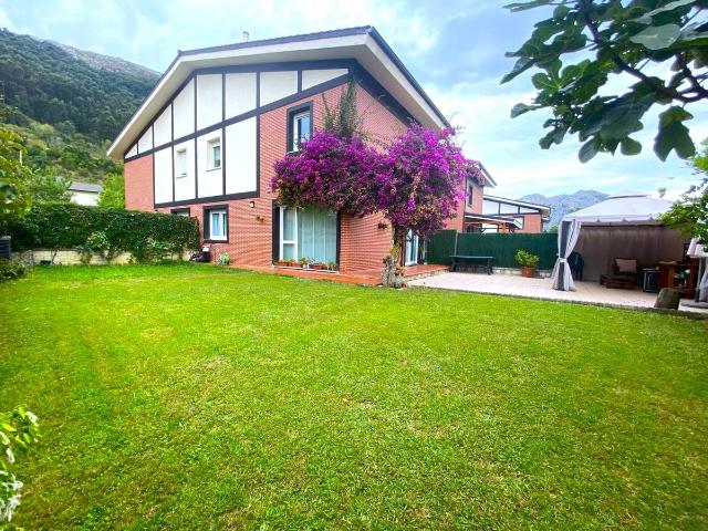Casa chalet en Venta en Oriñón Allendelagua