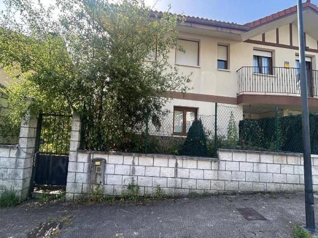 Casa chalet en Venta en Oriñón Allendelagua
