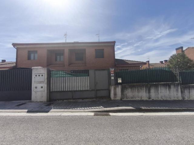 Casa chalet en Venta en Orkoien
