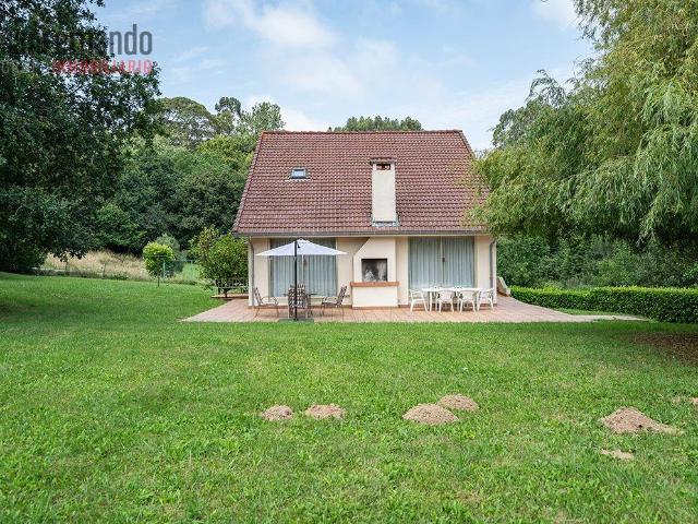 Casa chalet en Venta en Oruña