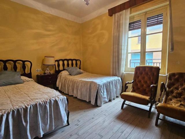 Casa chalet en Venta en Oña