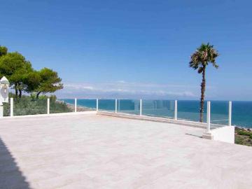 Villa en venta en Los Arenales del Sol - Terraza
