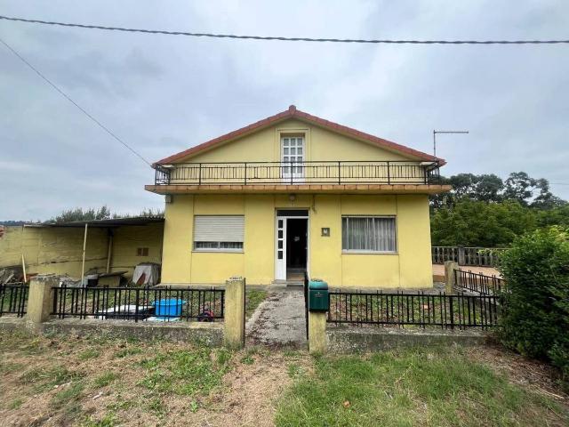 Casa chalet en Venta en Paderne