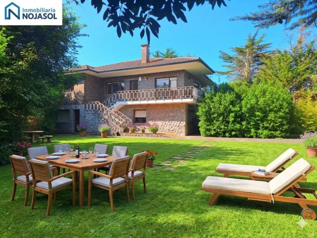 Casa chalet en Venta en Palacio