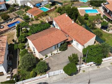 Casa chalet en Venta en Palau solità i Plegamans