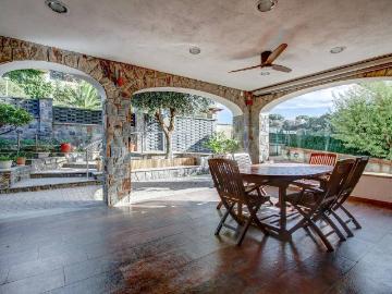 Casa chalet en Venta en Palau solità i Plegamans