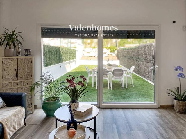 Casa chalet en Venta en Palau solità i Plegamans