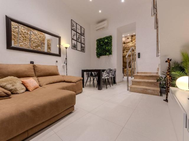 Casa chalet en Venta en Part Alta