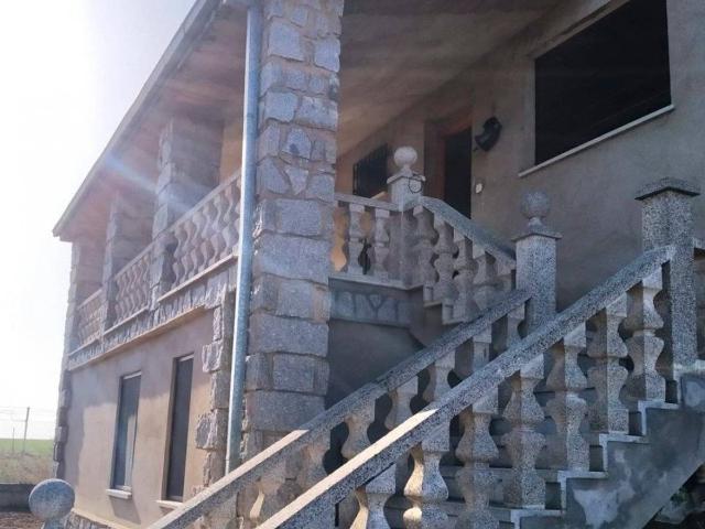 Casa chalet en Venta en Parada de Arriba