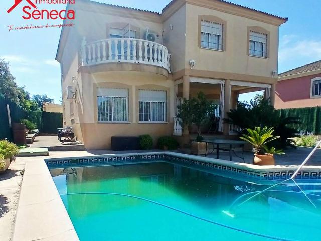 Casa chalet en Venta en Paraíso Arenal La Colina