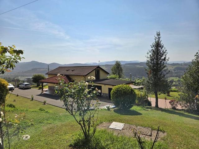 Casa chalet en Venta en Parbayón