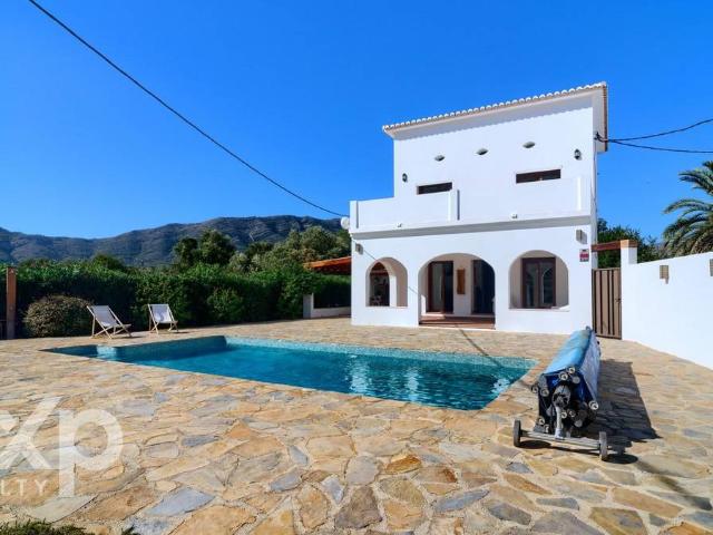 Casa chalet en Venta en Parcent