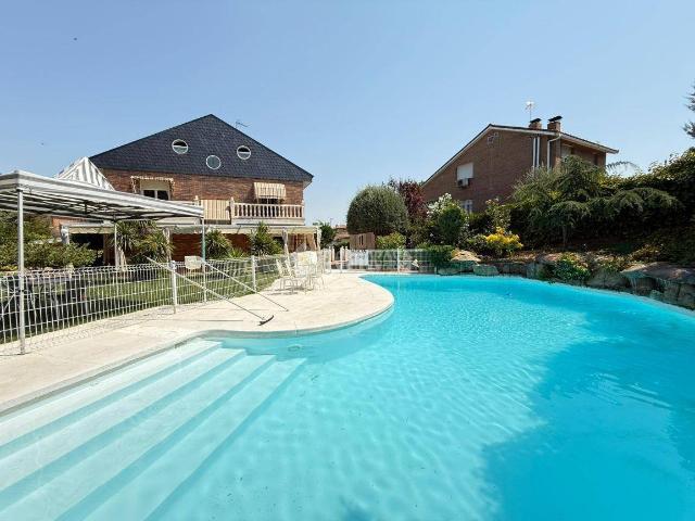Casa chalet en Venta en Parque Coimbra