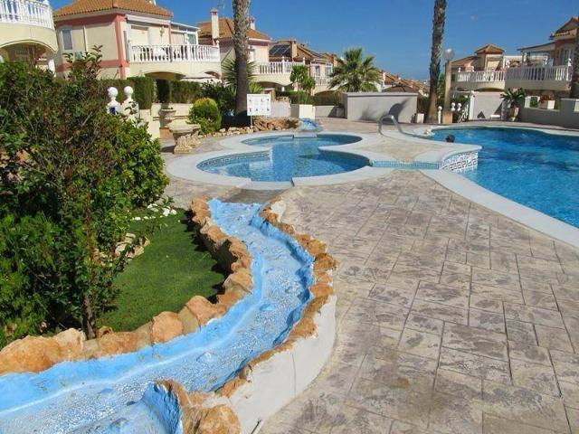Casa chalet en Venta en Parque Acuático Sector 25