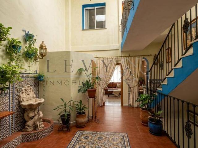 Casa chalet en Venta en Parque Ayala Jardín de la Abadía Huelín