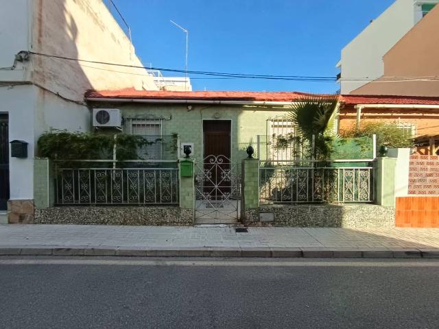 Casa chalet en Venta en Parque Victoria Eugenia