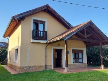 Casa chalet en Venta en Parres