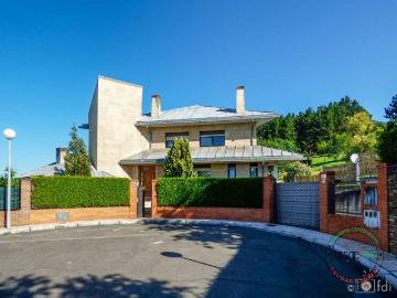 Casa chalet en Venta en Parroquias Norte Naranco