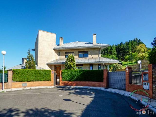 Casa chalet en Venta en Parroquias Norte Naranco