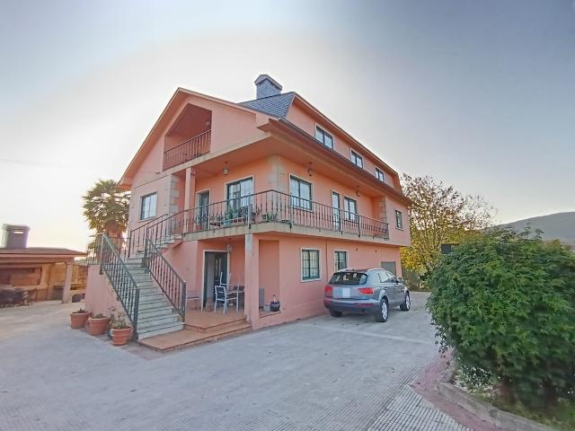 Casa chalet en Venta en Parroquias Rurales