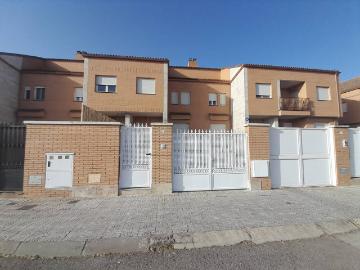 Casa chalet en Venta en PAU 2 600