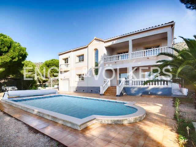 Casa chalet en Venta en Pau