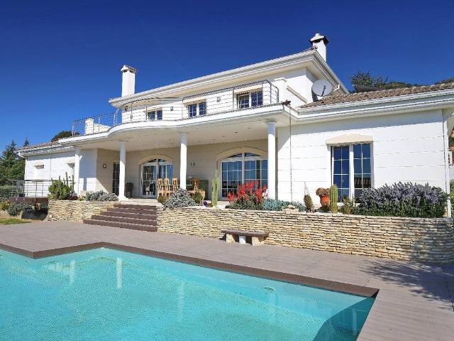 Casa chalet en Venta en Pau