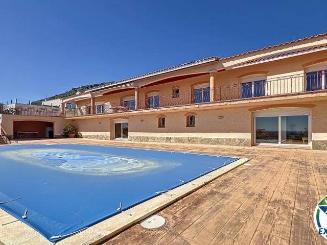 Casa chalet en Venta en Pau